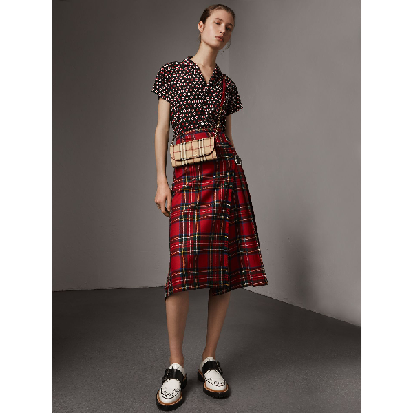 burberry haymarket wallet on chain