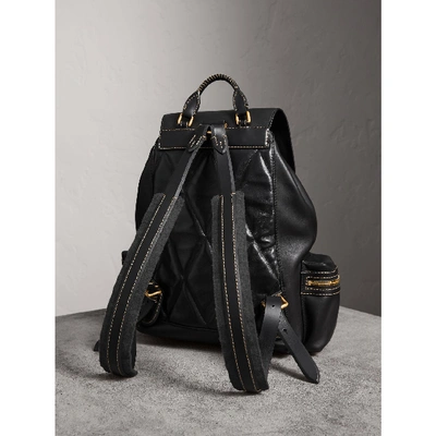 Shop Burberry The Large Rucksack Aus Leder Mit Steppnahtdetail In Black