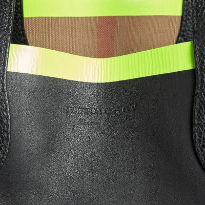 Burberry The Medium Giant Reversible Tote In Canvas And Leather In Black/neon Yellow
