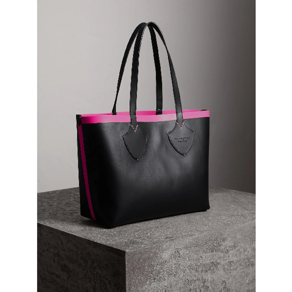 Burberry The Medium Giant Reversible Tote In Canvas And Leather In Black neon Pink ModeSens