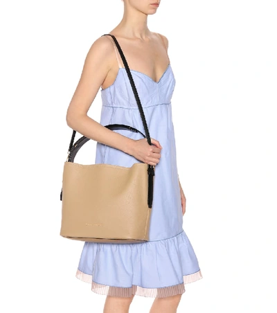 Shop Marc Jacobs Road Hobo Leather Shoulder Bag In Beige