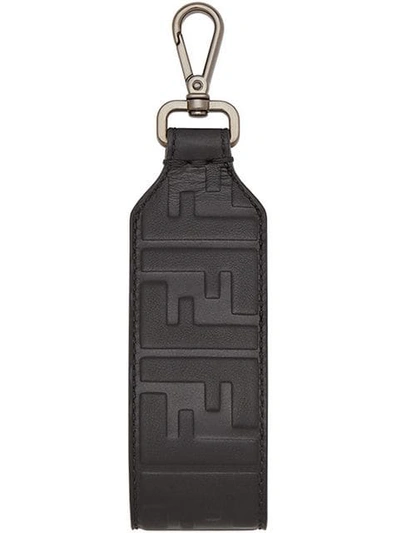 Shop Fendi Schlüsselanhänger Mit Logo-prägung In Black
