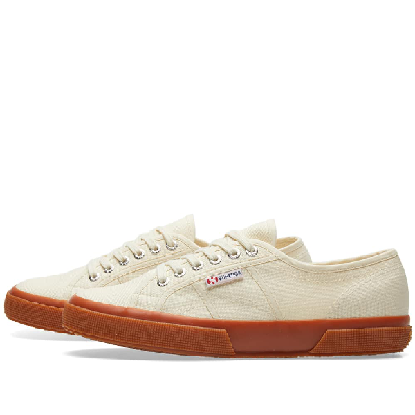 superga 2750 white gum