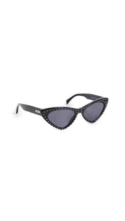 Shop Moschino Pointed Cat Eye Sunglasses In Black/grey Blue