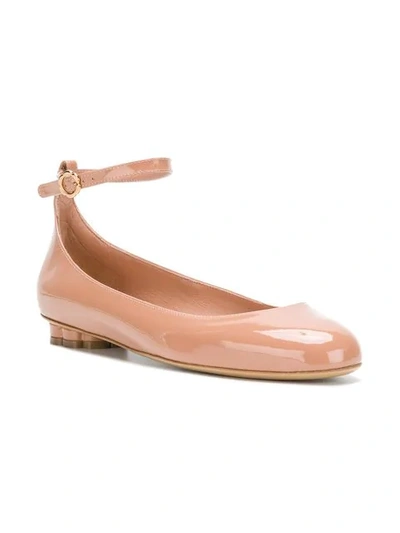 Shop Ferragamo Salvatore  Flower Heel Ballerina Shoes - Bianco Multi