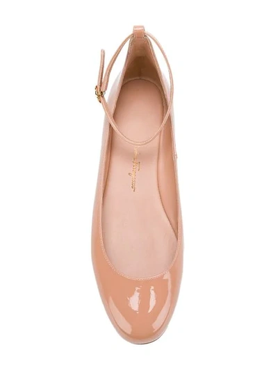 Shop Ferragamo Salvatore  Flower Heel Ballerina Shoes - Bianco Multi