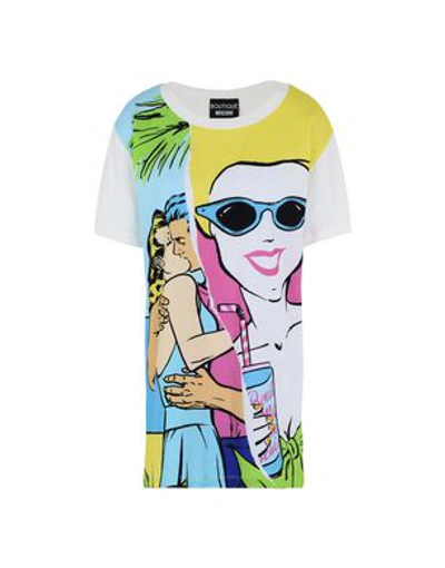 Shop Boutique Moschino Short Sleeve T-shirts In White