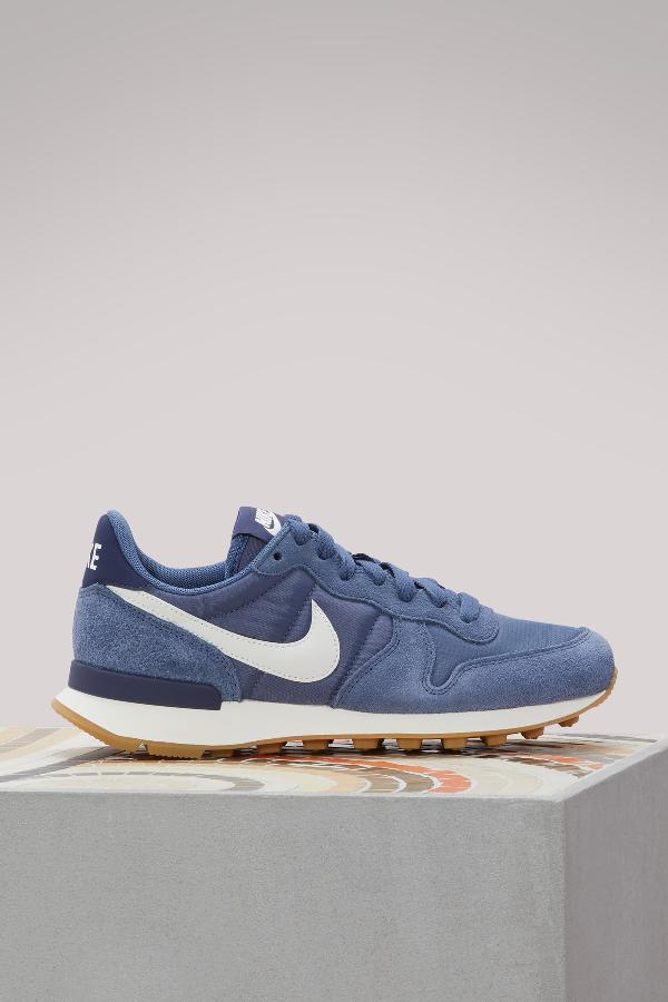 nike internationalist diffused blue