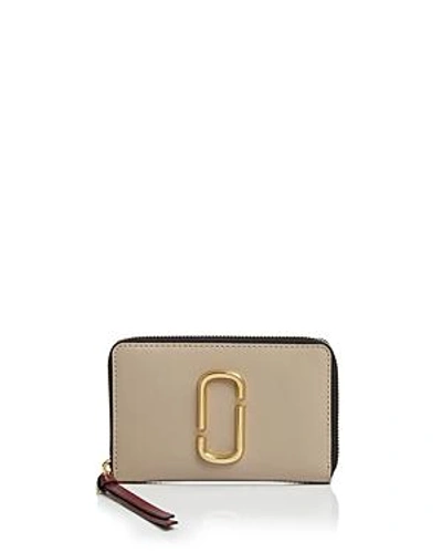 Shop Marc Jacobs Snapshot Standard Small Leather Wallet In Light Slate Gray/gold