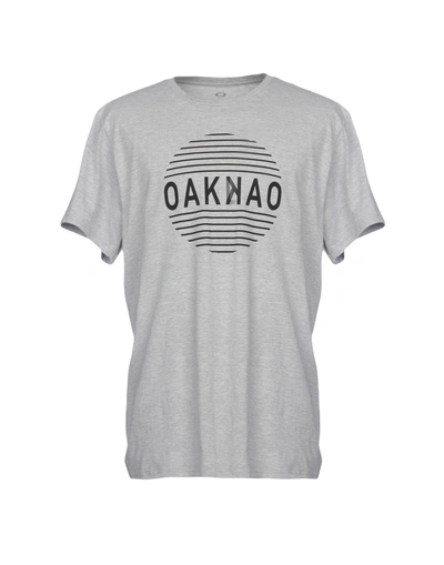 Shop Oakley T-shirt In Light Grey
