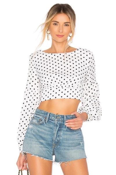 Superdown Yasmin Tie Back Crop Top In White & Black