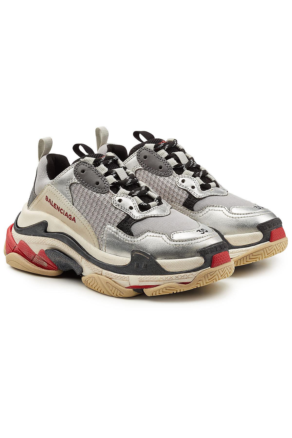 balenciaga triple s silver grey