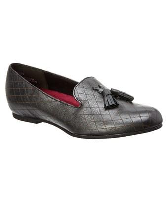 munro tallie tassel loafer