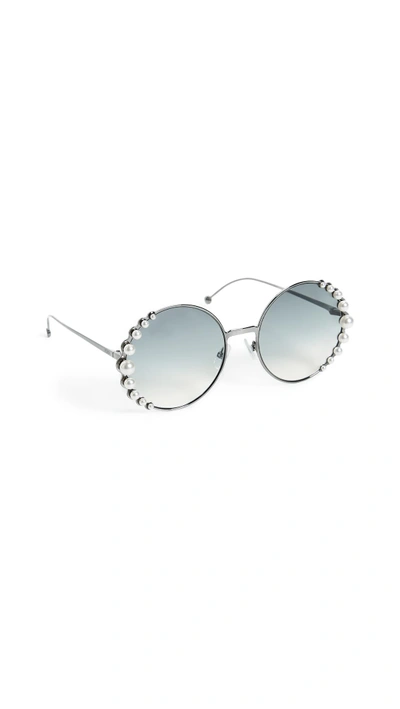 Shop Fendi Round Pearl Frame Sunglasses In Dark Ruthen/dark Grey Gradient