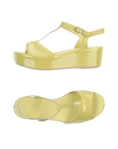 Shop Roberto Del Carlo Sandals In Light Yellow