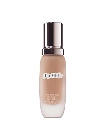 Shop La Mer The Soft Fluid Long Wear Foundation Spf 20 In 42 Tan - Medium To Deep Skin With Neutral Undertone