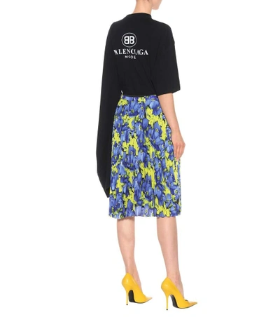 Shop Balenciaga Floral-printed Plissé Midi Skirt