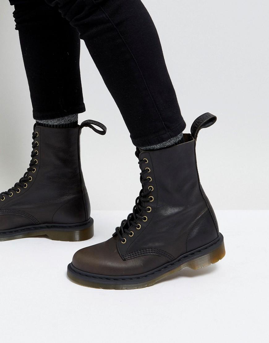 doc martens 10 hole boots