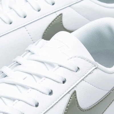 Shop Nike Blazer Low Le W In White