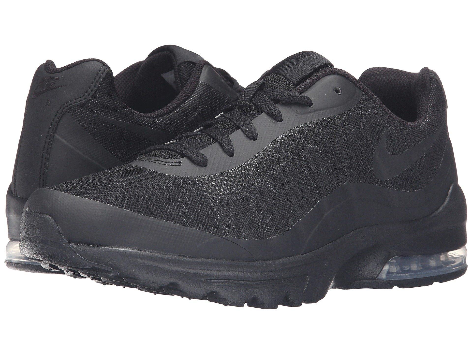 black nike invigor