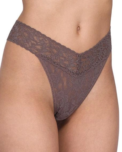 Shop Hanky Panky Stretch Lace Traditional-rise Thong In Cappuccino