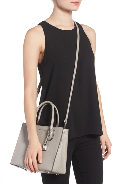 Shop Michael Michael Kors 'medium Mercer' Pebbled Leather Tote In Pearl Grey