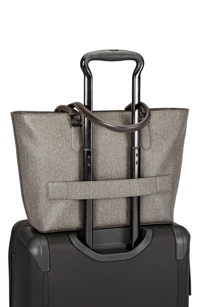 Tumi 2025 nan tote