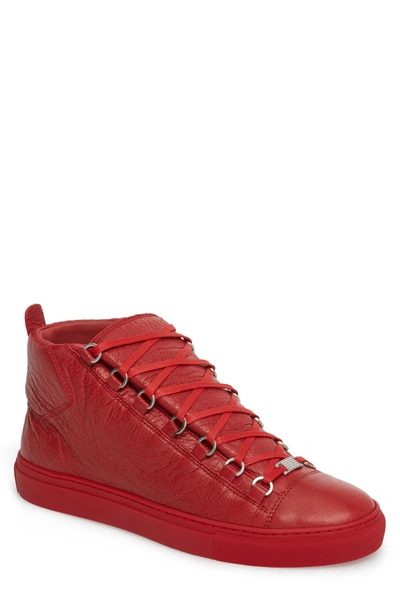kleinhandel Aan de overkant verantwoordelijkheid Balenciaga Men's Arena Leather Mid-top Sneakers In Rouge Grenade | ModeSens
