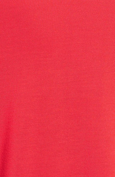 Shop Under Armour Regular Fit Threadborne T-shirt In Red