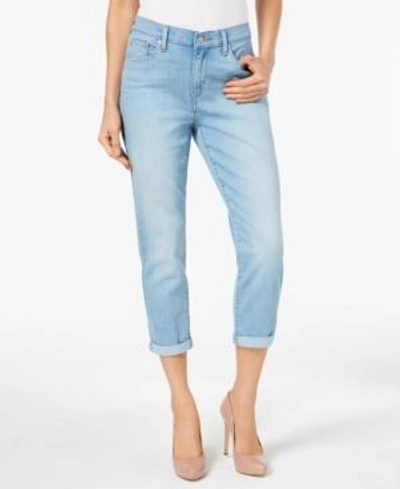 Shop Levi's Cropped Skinny Jeans In Sea Daisy Drive