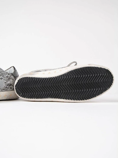 Shop Golden Goose Sneaker Superstar In Silver Glitter-landed