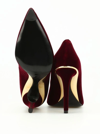 Shop Stuart Weitzman Curvia Velvet Pumps In Bordeaux