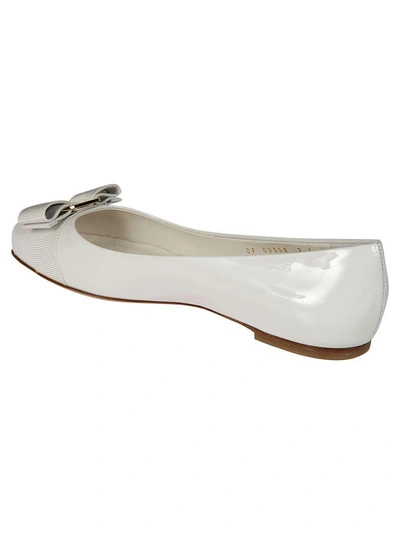 Shop Ferragamo Bow Detail Ballerinas In White