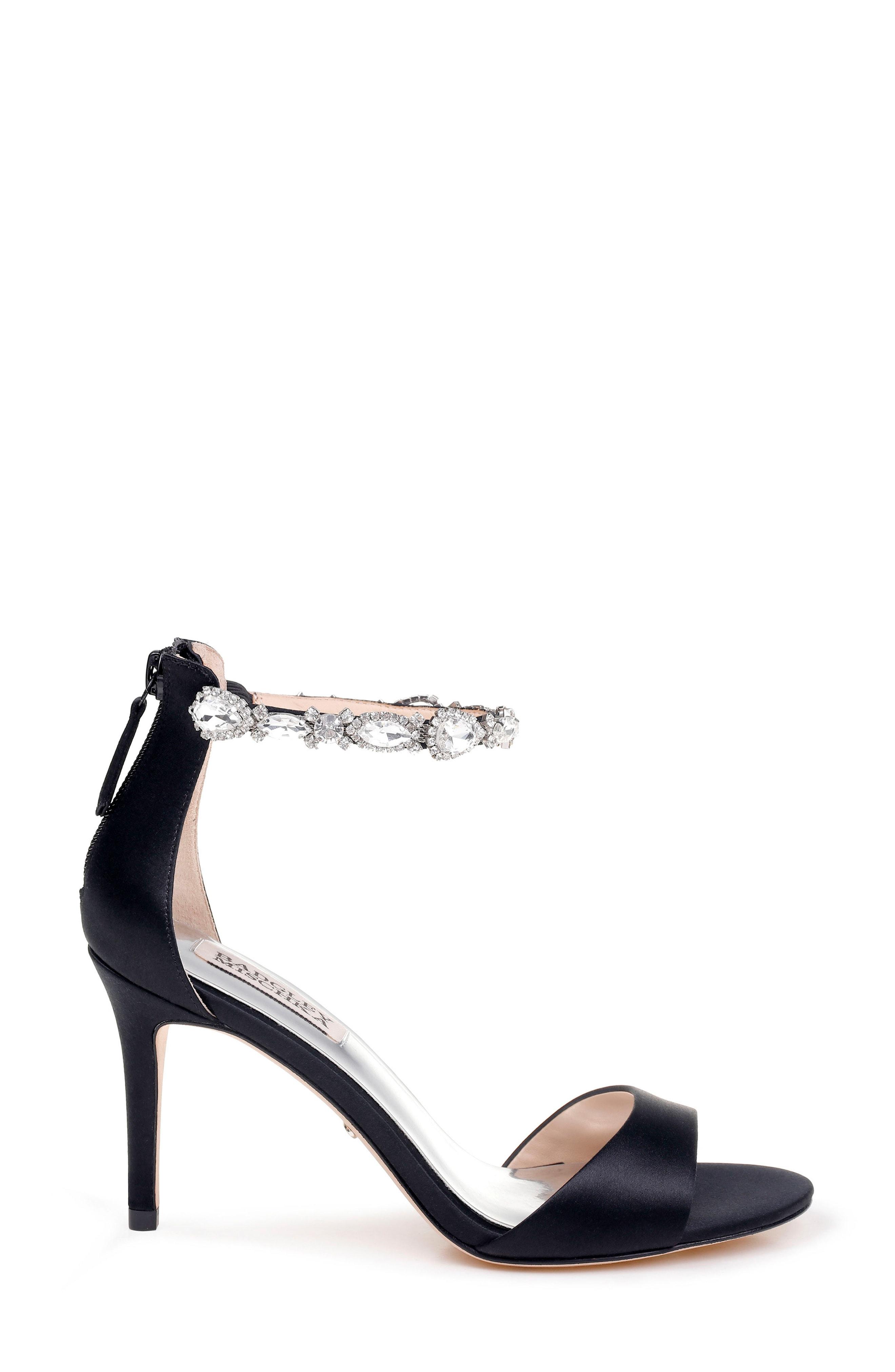 badgley mischka sindy ankle strap sandals