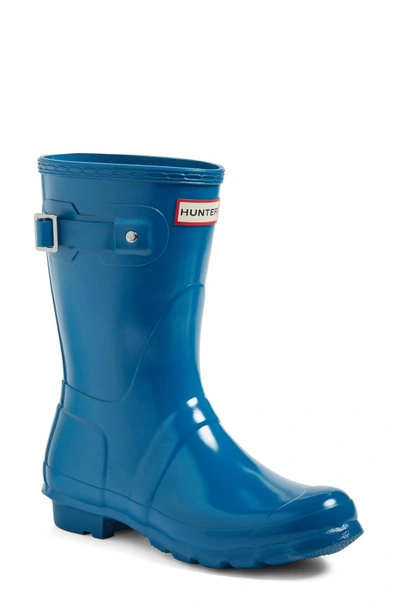 Shop Hunter 'original Short' Gloss Rain Boot In Ocean Blue