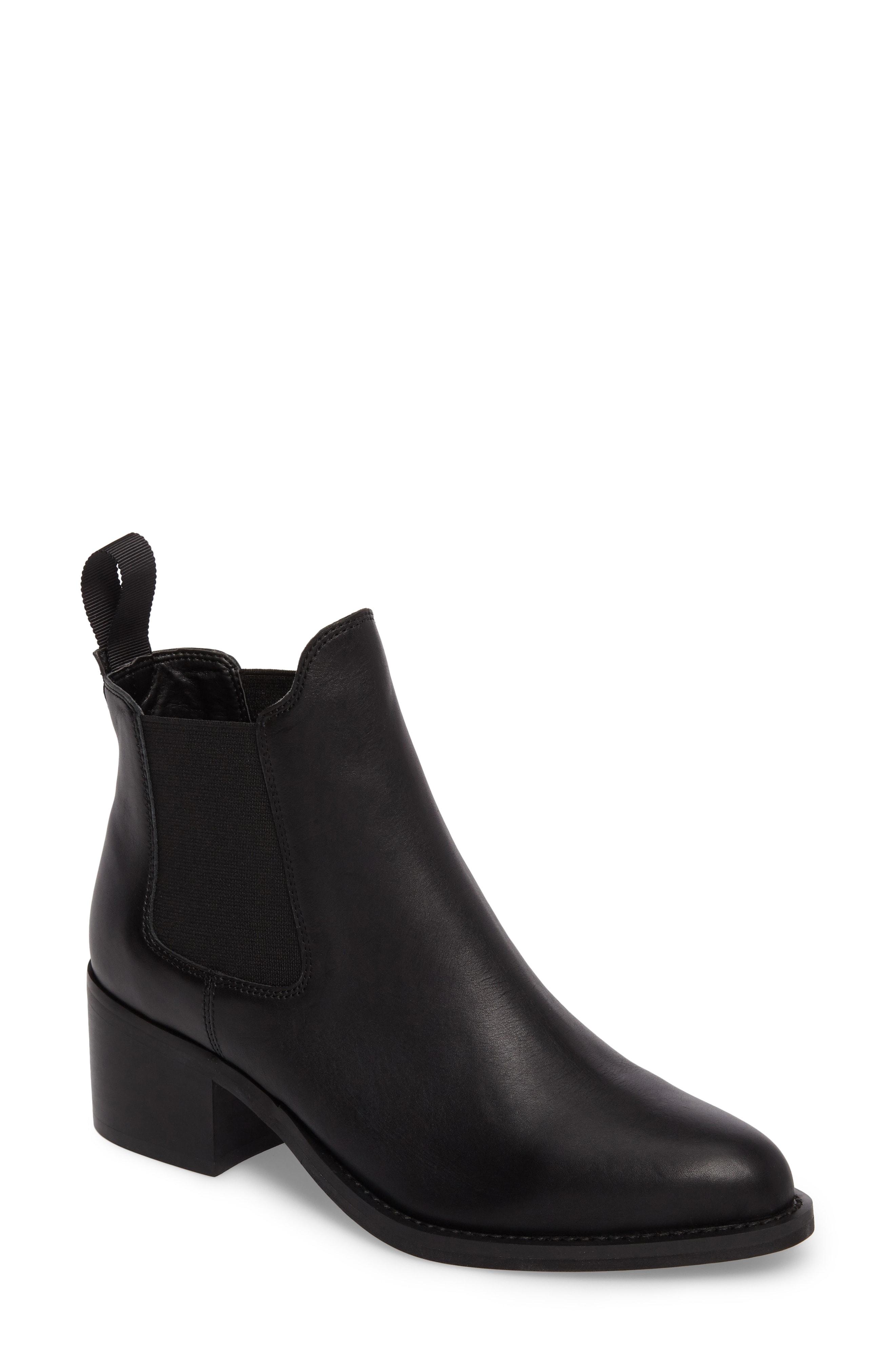 fraya ankle bootie