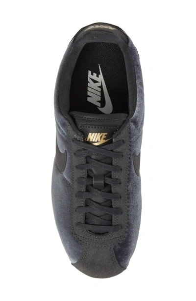 Shop Nike Classic Cortez Se Sneaker In Anthracite/ Anthracite