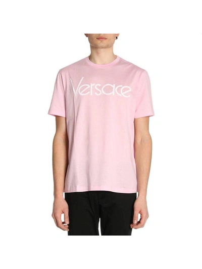 Shop Versace T-shirt T-shirt Men  In Pink