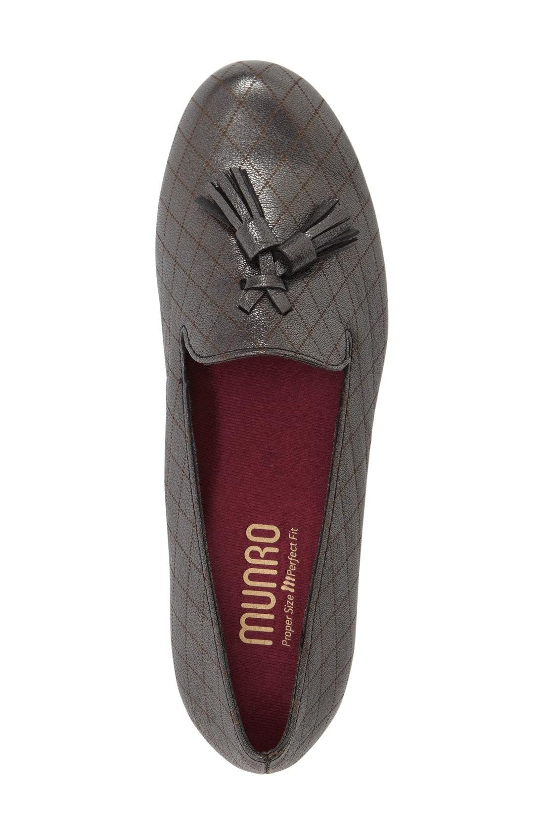 munro tallie tassel loafer