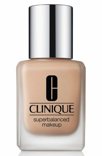 Shop Clinique Superbalanced Makeup Liquid Foundation In Cream