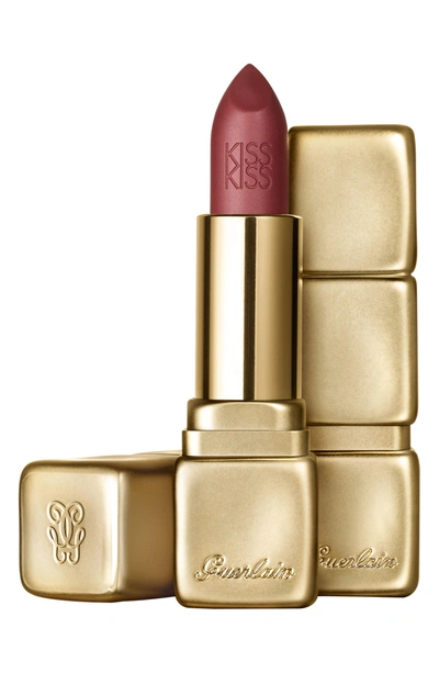 Shop Guerlain Kisskiss Matte Lipstick In M307 Crazy Nude