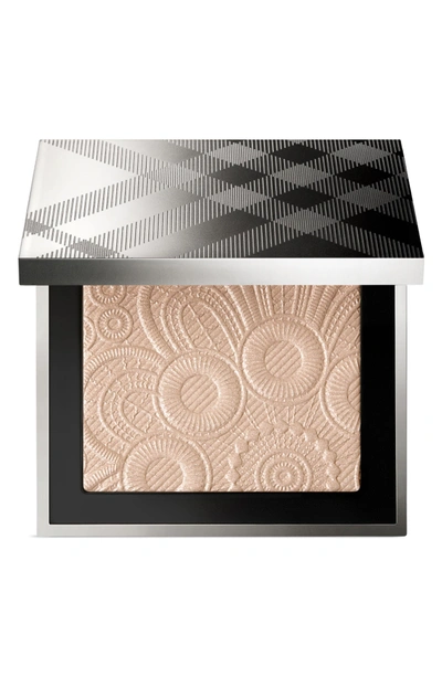 Shop Burberry Beauty Beauty Fresh Glow Highlighter In Nude Gold