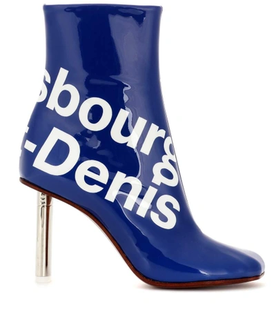 Shop Vetements Printed Ankle Boots In Blue