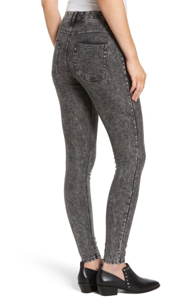 Shop Hue Denim Leggings In Powder Black Wash