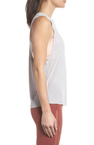 Shop Alo Yoga Heat Wave Ribbed Muscle Tee In Dove Grey