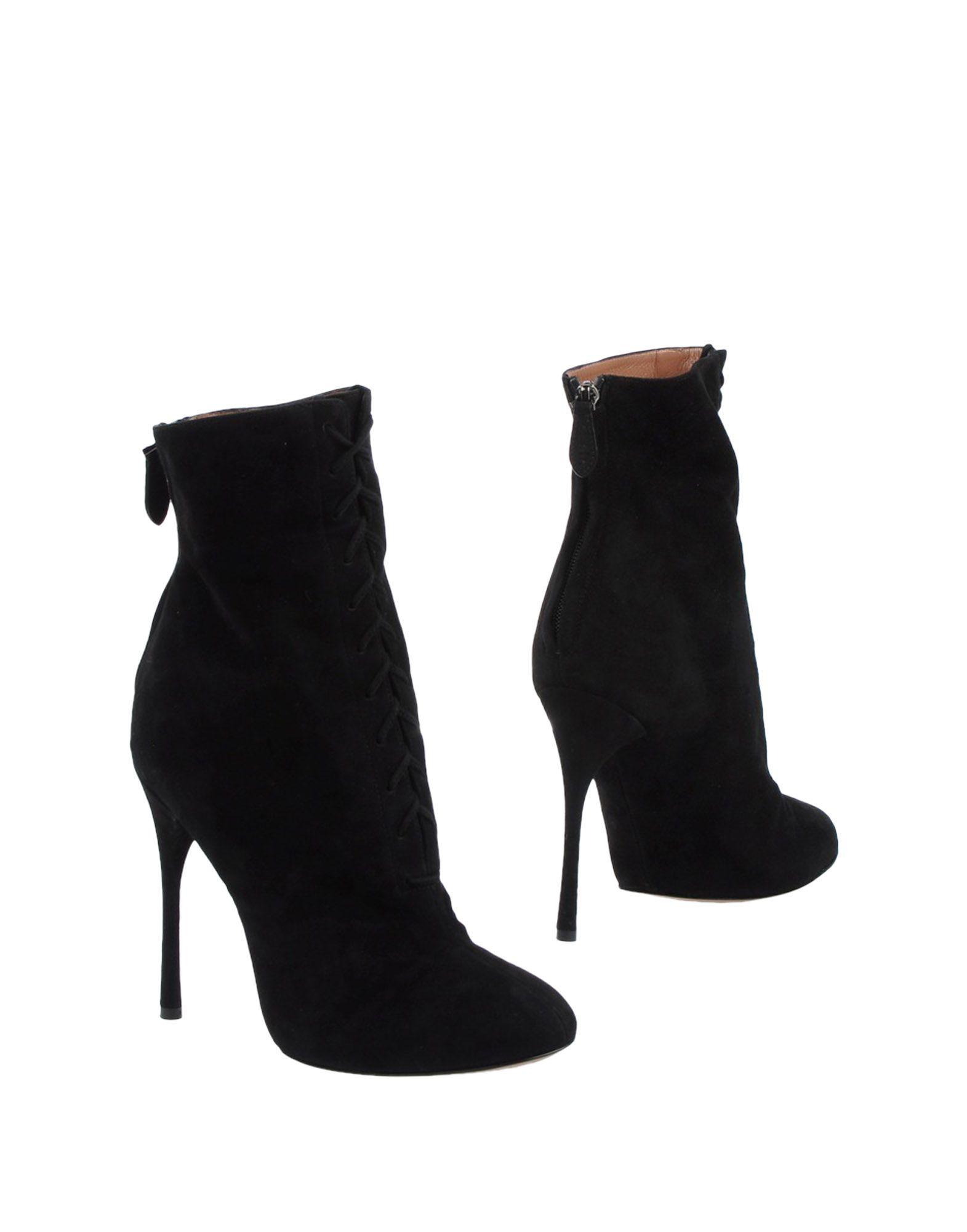 Alaïa Ankle Boot In Black | ModeSens
