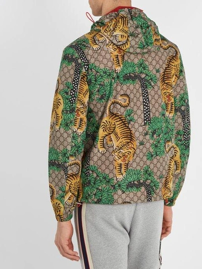 Afslag Postimpressionisme sortie Gucci Tiger Print Nylon Jacquard Gg Jacket In Multi | ModeSens
