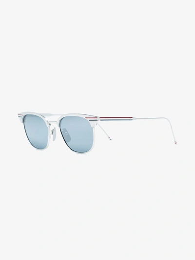 Shop Thom Browne Eyewear Sonnenbrille Mit Dreifarbigem Streifen In Metallic