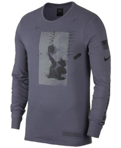 Shop Nike Men's Dri-fit Long-sleeve Basketball Graphic T-shirt In Light Carbon