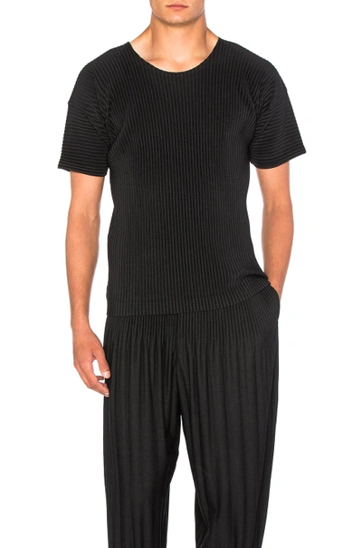 Issey Miyake Black Basics T-shirt In Black